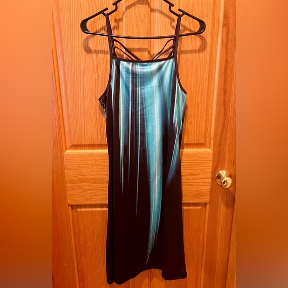 NWOT Women’s XL Color Block Slip Dress w/ Cross Strap Detail in Teal & Black - Picture 6 of 10
